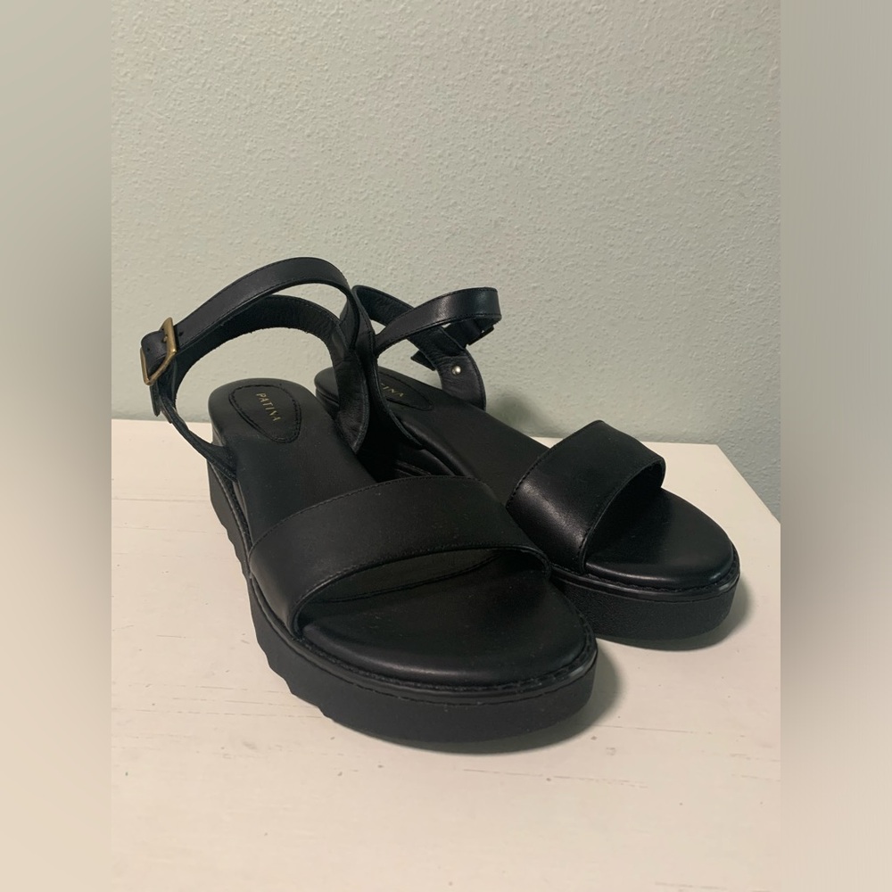 Portland Leather Goods Patina black Soho Wedge Sandal size 8